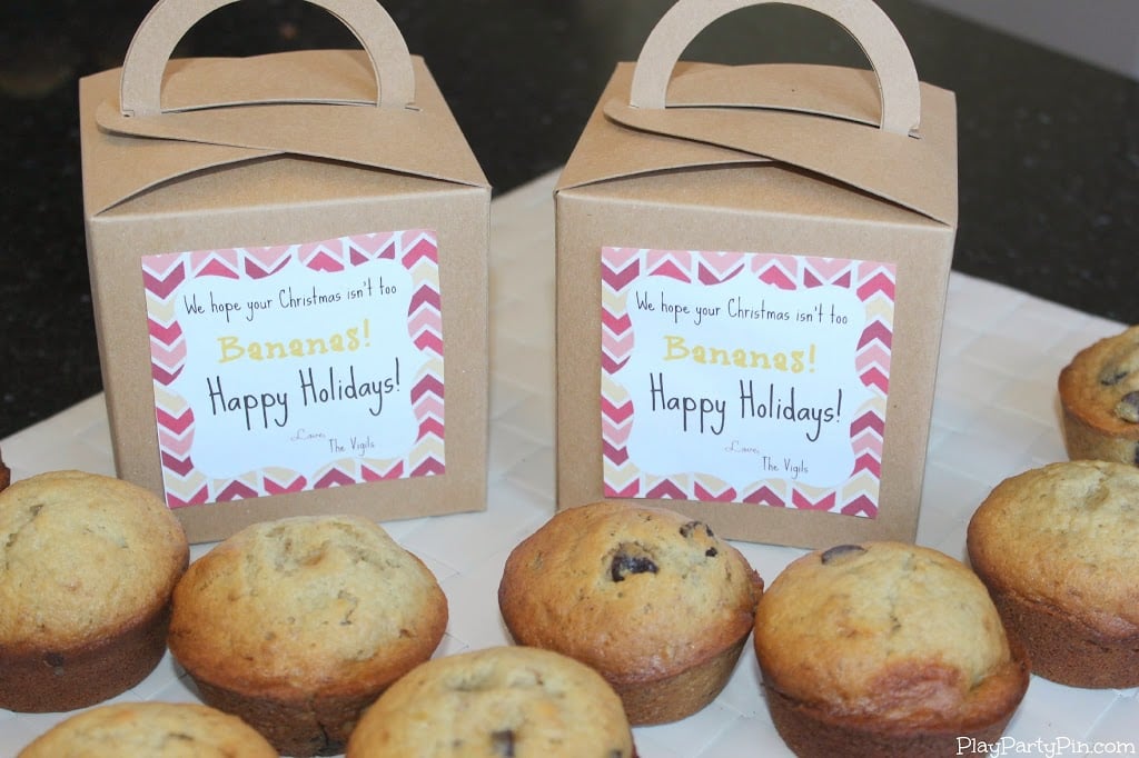 Chocolate Chip Banana Nut Muffins and Free Printable Holiday Gift Tag