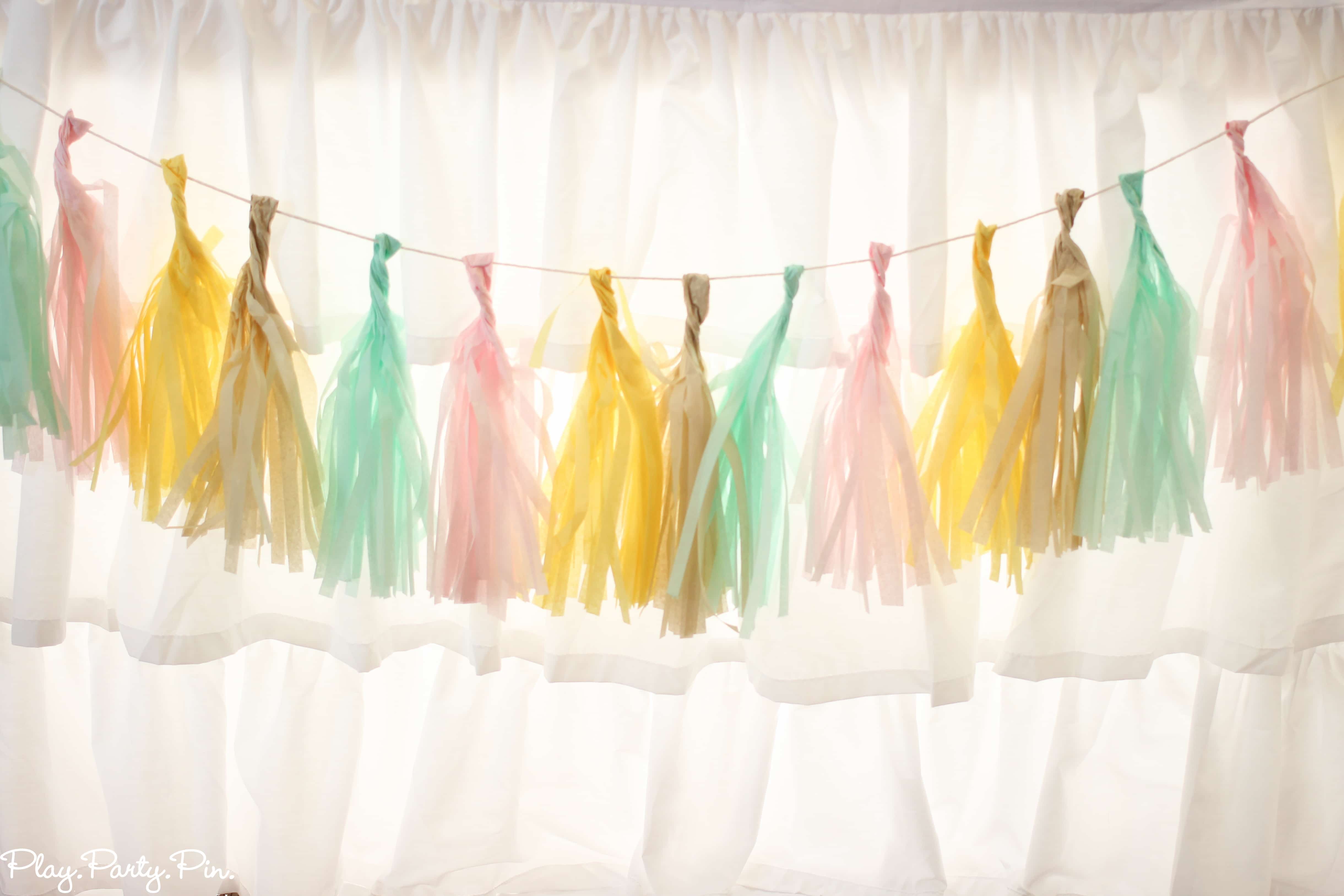 Blushing_Bride_Shower_Tissue_Garland_Full 1 of 1 1024x682