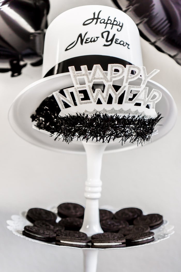 Great black and white new year's eve party ideas