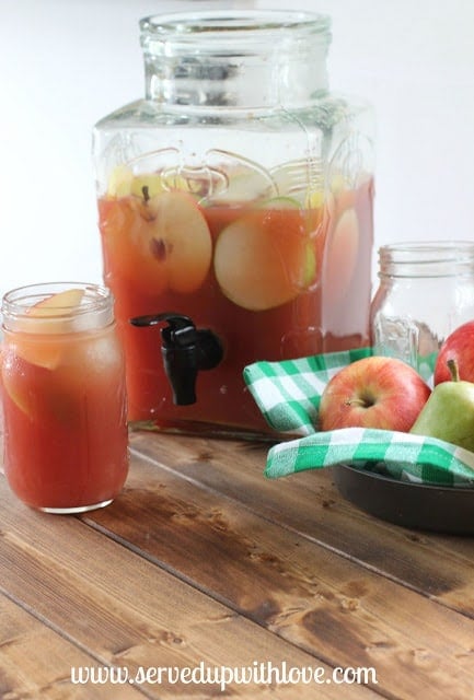 Apple cider punch make a great fall party food