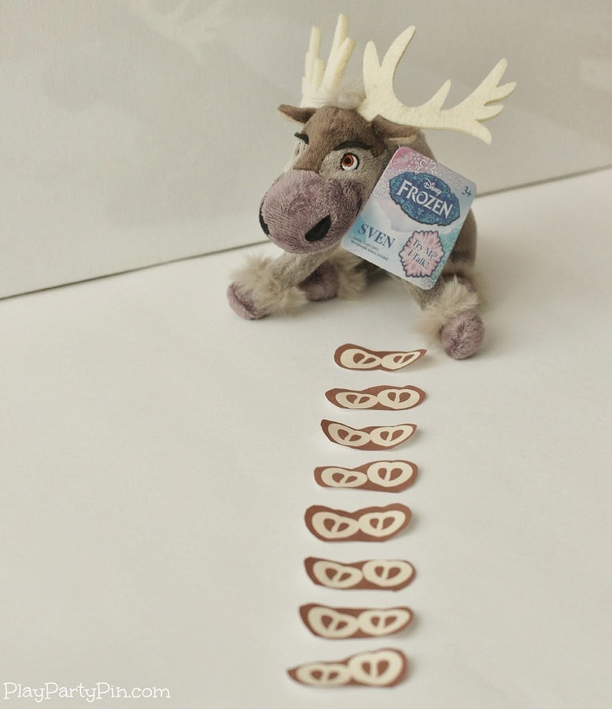 Disney's FROZEN scavenger hunt for kids, perfect for a FROZEN party #FrozenFun #shop #cbias Sven reindeer