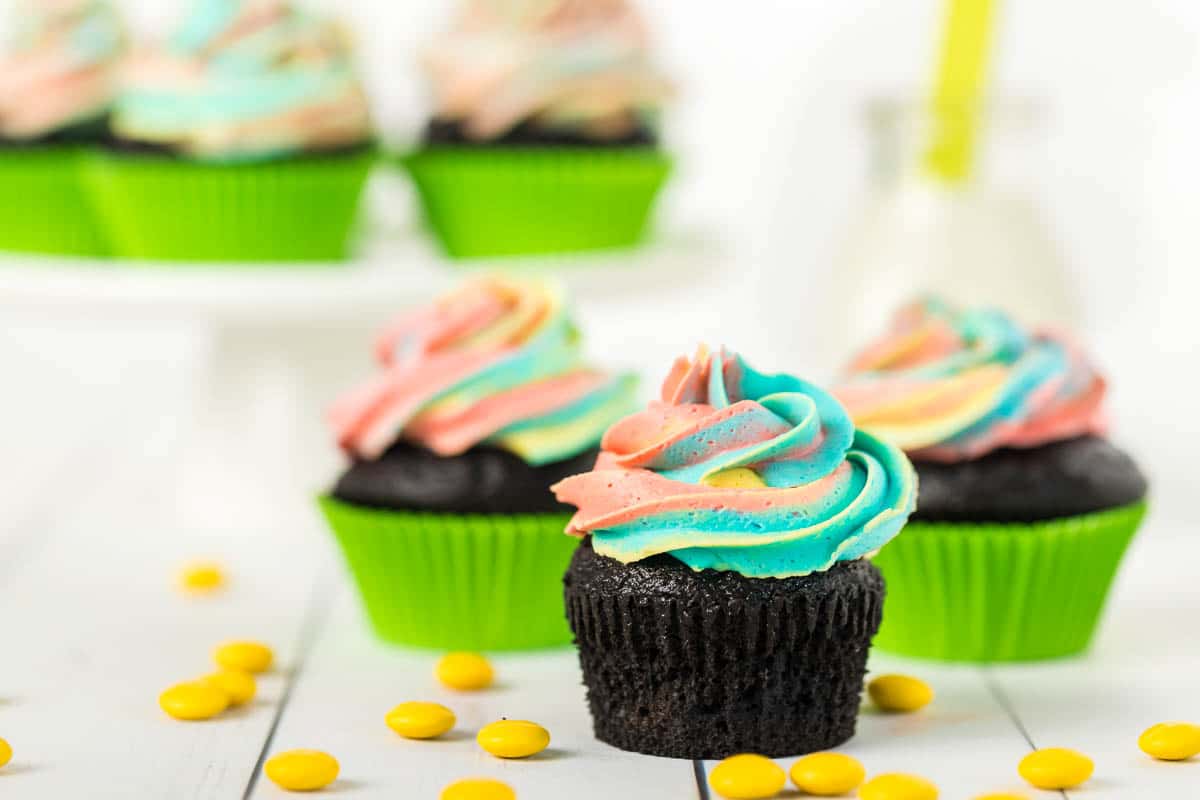 Frosted St Patrick's Day cupcakes