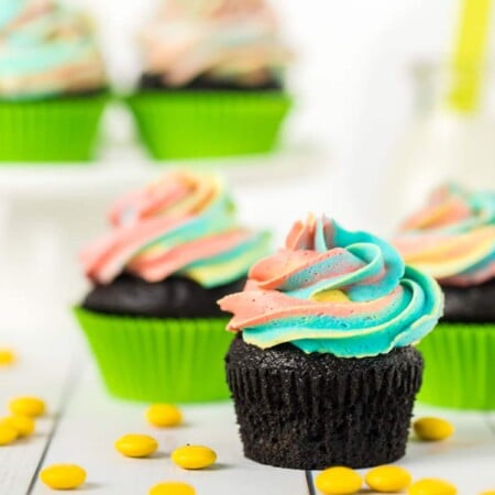 Frosted St Patrick's Day cupcakes