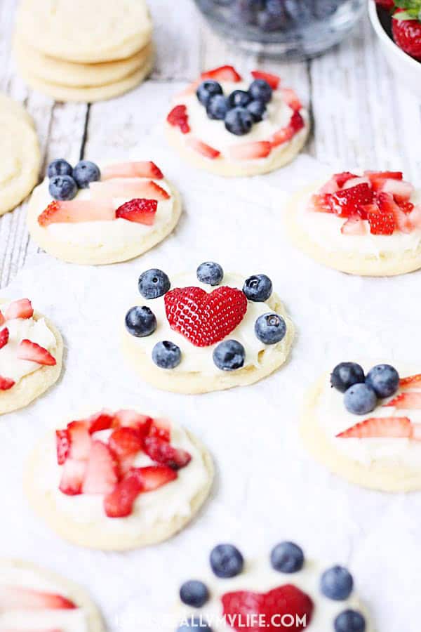 red white and blue fruit pizza