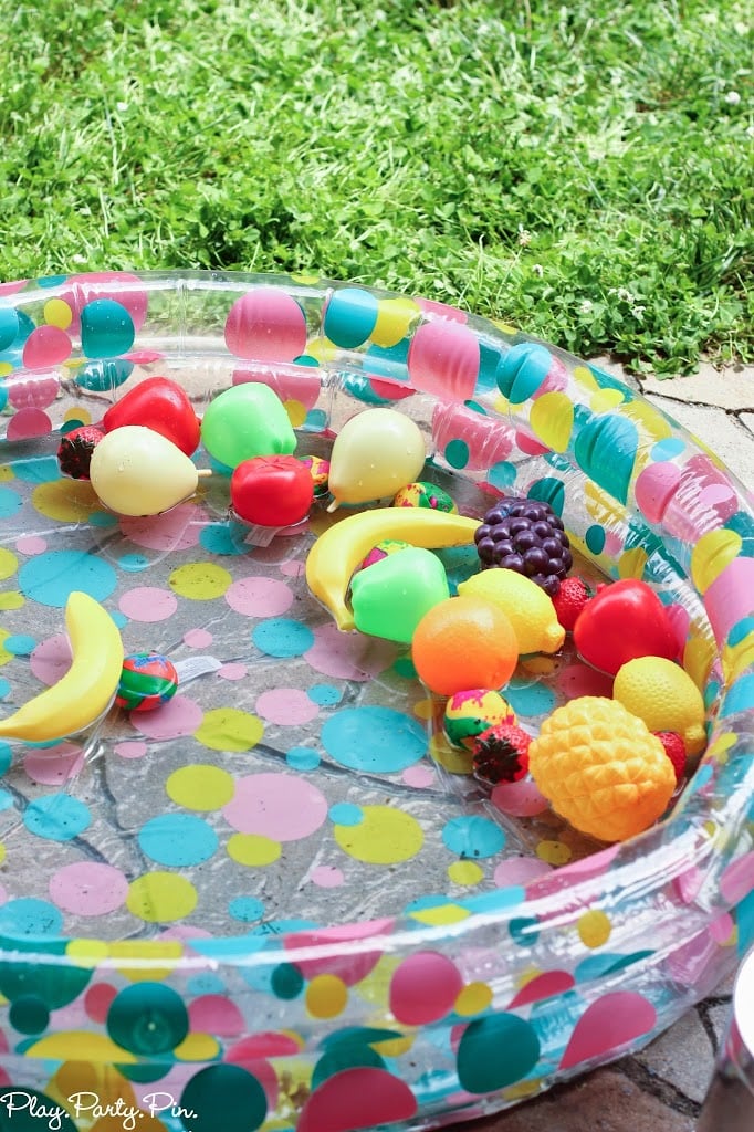 Put fruits (or other colored objects) in a pool and have kids match the color to paint Put fruits (or other colored objects) in a pool and have kids match the color to paint