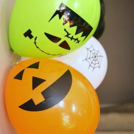 Balloon Halloween party decoration ideas