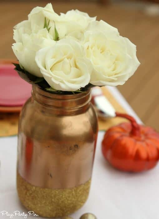 Love these simple and festive Thanksgiving place settings, especially the colors and glitter accents