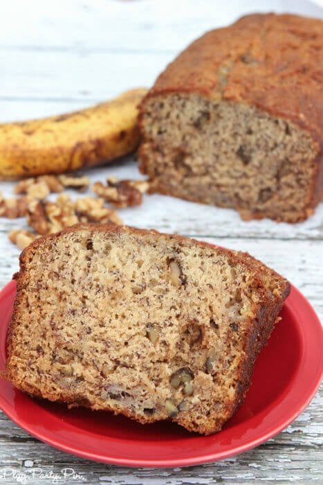 An easy and delicious banana bread recipe, perfect if you like banana walnut bread