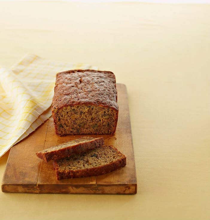 An easy and delicious banana bread recipe, perfect if you like banana walnut breadAn easy and delicious banana bread recipe, perfect if you like banana walnut bread