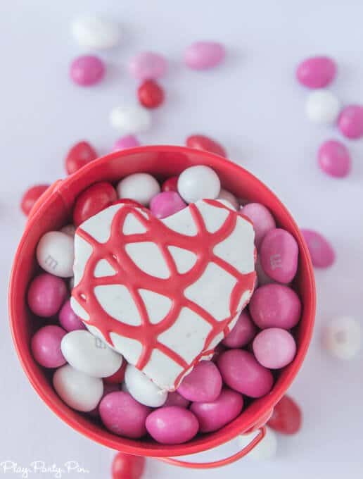 This Craft Your Heart Out girls night from www.playpartyplan.com is one of the cutest Valentine's Day party ideas I've ever seen, love it!