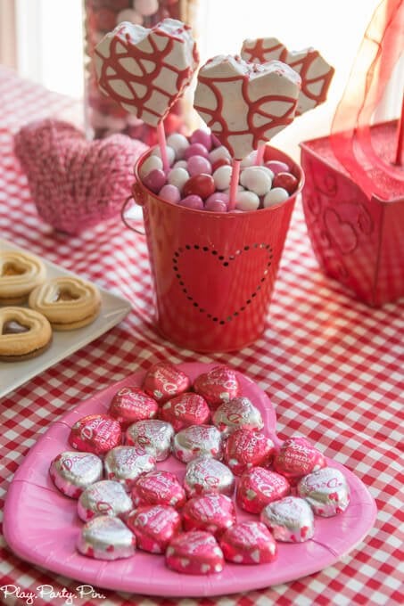 This Craft Your Heart Out girls night from www.playpartyplan.com is one of the cutest Valentine's Day party ideas I've ever seen, love it!