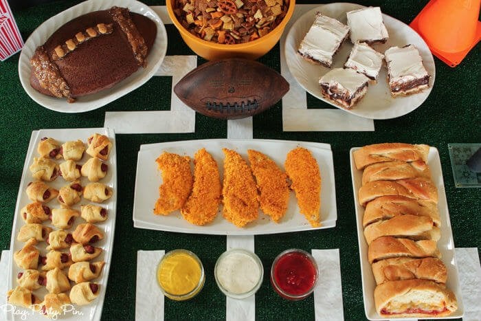 Everything you need to throw a super Super Bowl party including Super Bowl party games, football food ideas, and more!