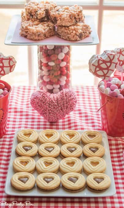 This Craft Your Heart Out girls night from www.playpartyplan.com is one of the cutest Valentine's Day party ideas I've ever seen, love it!