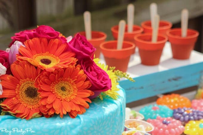 Love this it's a spring thing party with tons of spring dessert ideas, spring party games, and cute spring printables