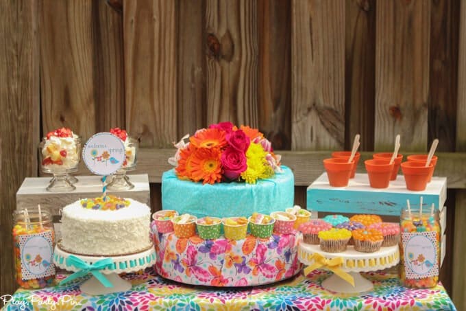 Love this it's a spring thing party with tons of spring dessert ideas, spring party games, and cute spring printables