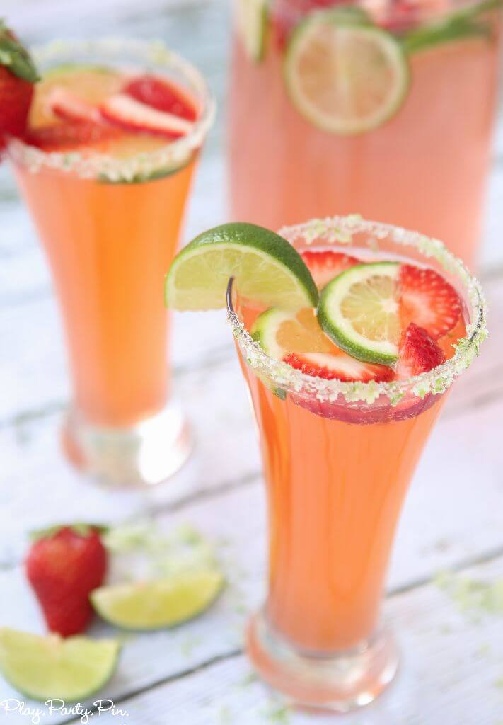 This citrus strawberry mocktail looks amazing, one of the best non-alcoholic summer drinks!