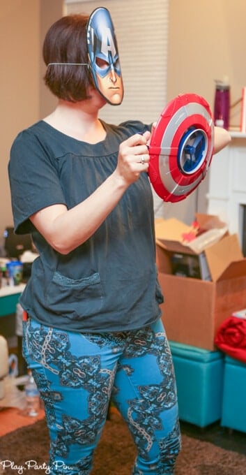 Awesome Captain America shield shooting game idea, love all of these Avengers party games and Avengers party ideas!