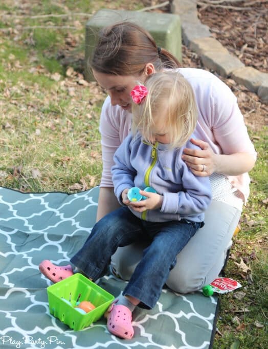 Love this it's a spring thing party with tons of spring dessert ideas, spring party games, and cute spring printables