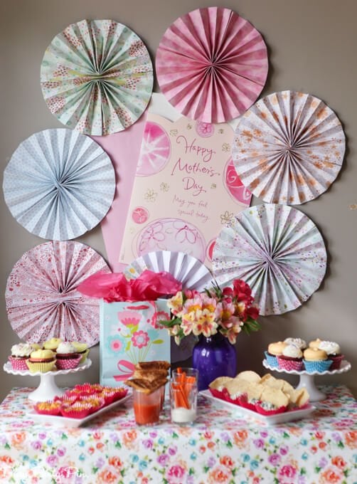 Love these Mother's Day party ideas and especially love the idea of hosting a party to thank your mom friends for being amazing!