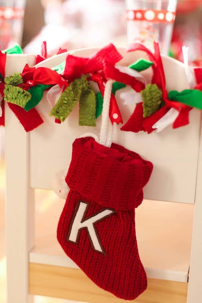 Need some fun Elf on the Shelf goodbye ideas? Love this Elf on the Shelf goodbye breakfast idea, complete with a printable Elf on the Shelf goodbye letter telling your kids to look for the party! Includes everything from fun food and Christmas ideas to Elf on the Shelf party games for kids, gift ideas, and other fun goodbye Elf on the Shelf ideas! I’m definitely doing this with my kids for Christmas this year! Love the candy cane catch game! 