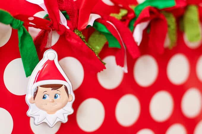 Need some fun Elf on the Shelf goodbye ideas? Love this Elf on the Shelf goodbye breakfast idea, complete with a printable Elf on the Shelf goodbye letter telling your kids to look for the party! Includes everything from fun food and Christmas ideas to Elf on the Shelf party games for kids, gift ideas, and other fun goodbye Elf on the Shelf ideas! I’m definitely doing this with my kids for Christmas this year! Love the candy cane catch game! 