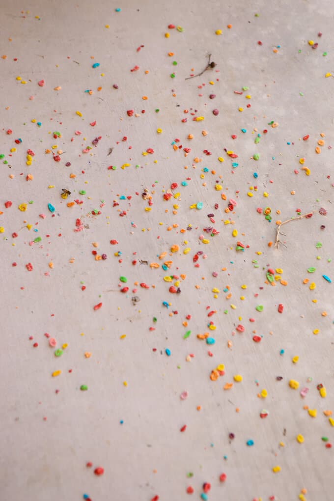 A Pop the Confetti party is perfect for New Year's Eve for kids! Simple DIY craft ideas, easy desserts, and yummy confetti looking food! I'm definitely doing this with with my toddler this year.