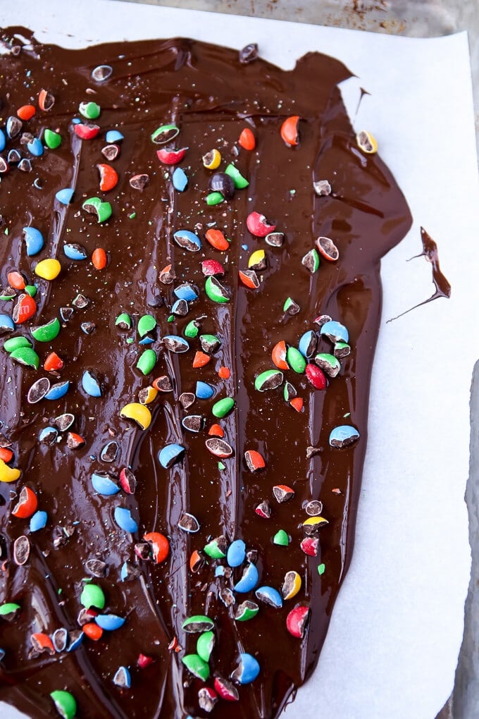 Monster themed chocolate bark recipe, so simple and delicious!