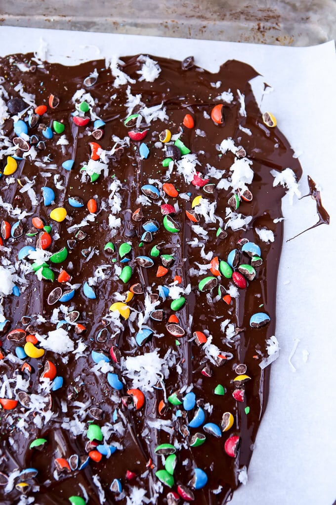 Monster themed chocolate bark recipe, so simple and delicious!
