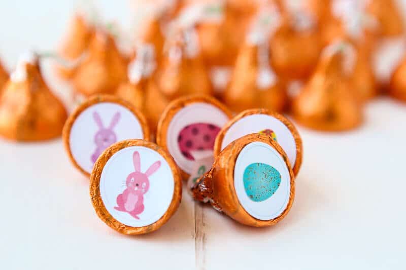 Free printable Easter party games that are perfect for kids of all ages! Print out the stickers, put them on the bottom of Hershey’s kisses, and play away! I can’t wait to try all three of these games with my kids! 