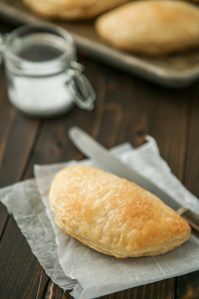 quick and easy ham and cheese empanadas that are perfect for a quick and delicious breakfast!