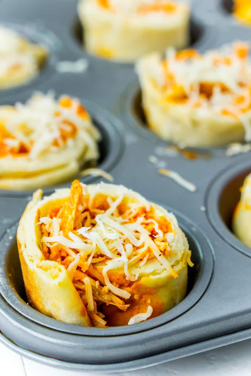 These buffalo chicken dip rollups combine buffalo chicken dip and a crisp naan exterior for the perfect game day food!