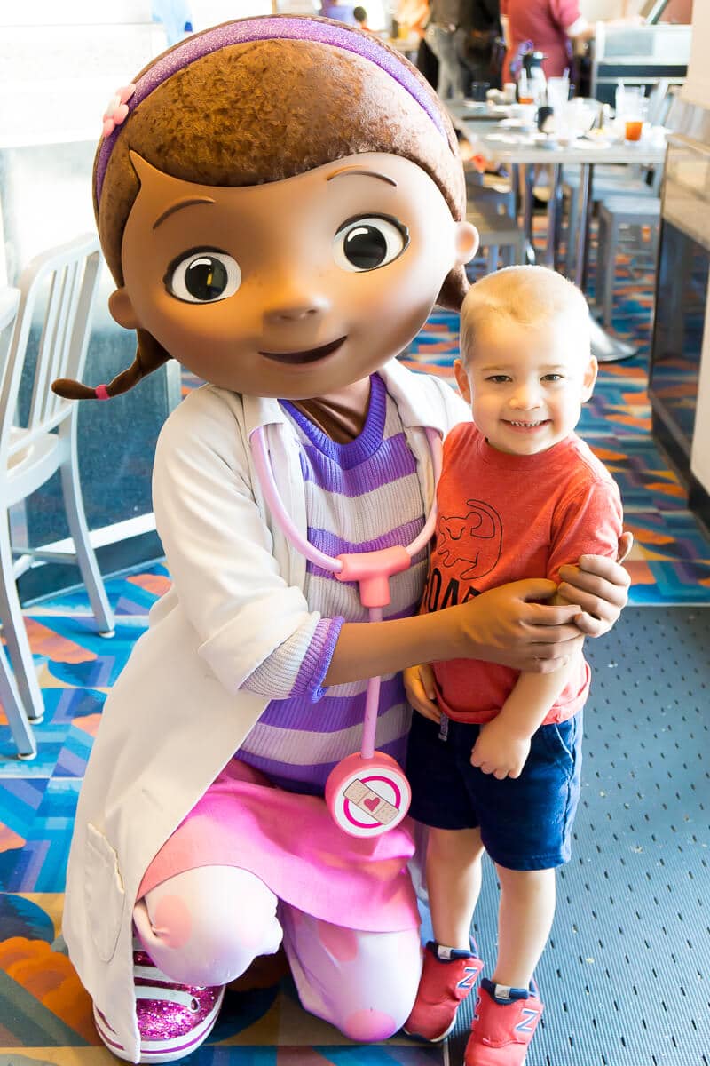 The best tips for character dining at Disney World with toddlers, preschoolers, or young kids. Everything you need to know about character meals at Disney World including restaurants at Epcot, Magic Kingdom, and Hollywood Studios. Tips on picking the right chairs, enjoying with large families, and even picking the right meals (like the magical hour between breakfast and lunch!).