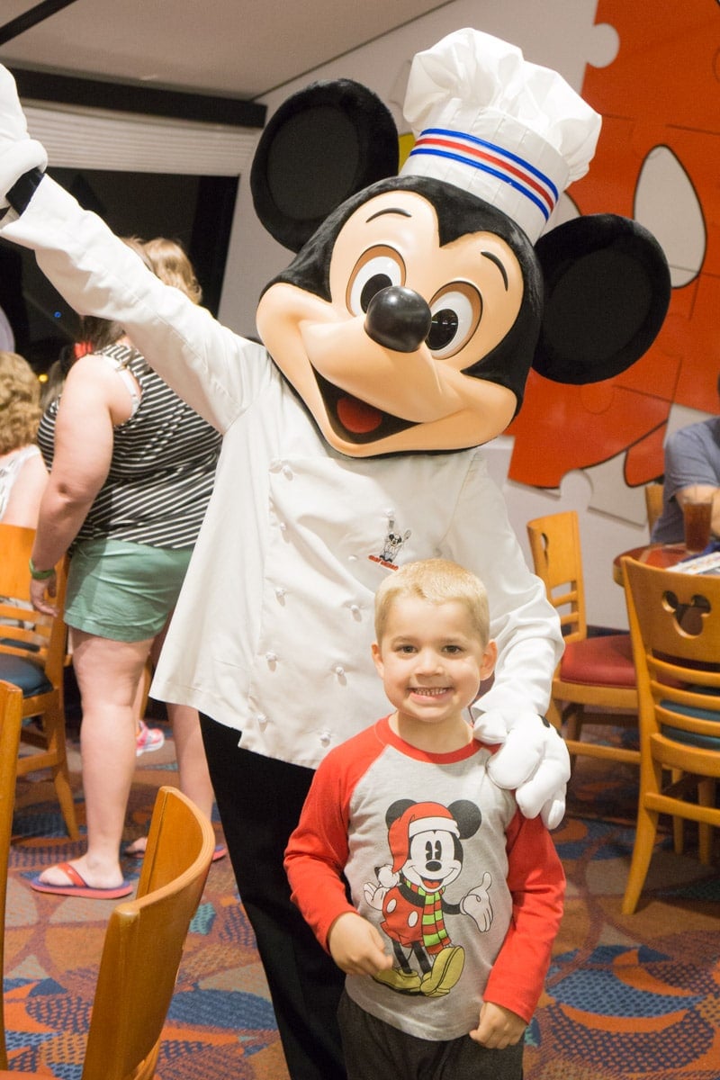 The Ultimate Guide to Disney World Character Dining in 2021