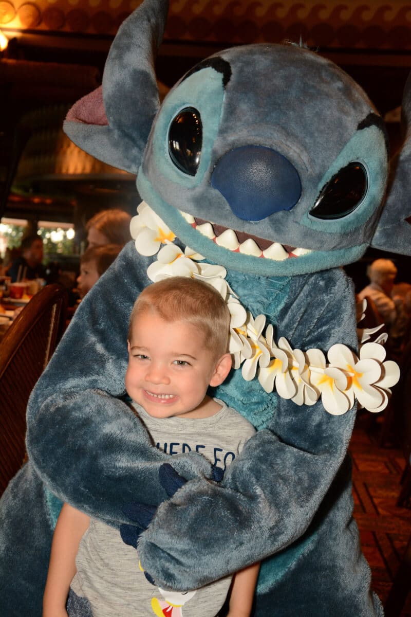 The best tips for character dining at Disney World with toddlers, preschoolers, or young kids. Everything you need to know about character meals at Disney World including restaurants at Epcot, Magic Kingdom, and Hollywood Studios. Tips on picking the right chairs, enjoying with large families, and even picking the right meals (like the magical hour between breakfast and lunch!).