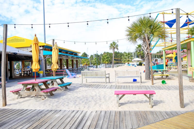 8 Orange Beach & Gulf Shores Restaurants You Absolutely Have To Try