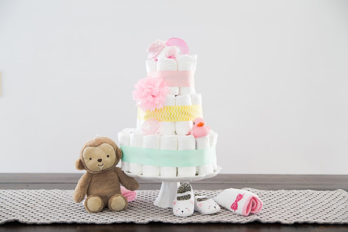 how to make a diaper carriage centerpiece