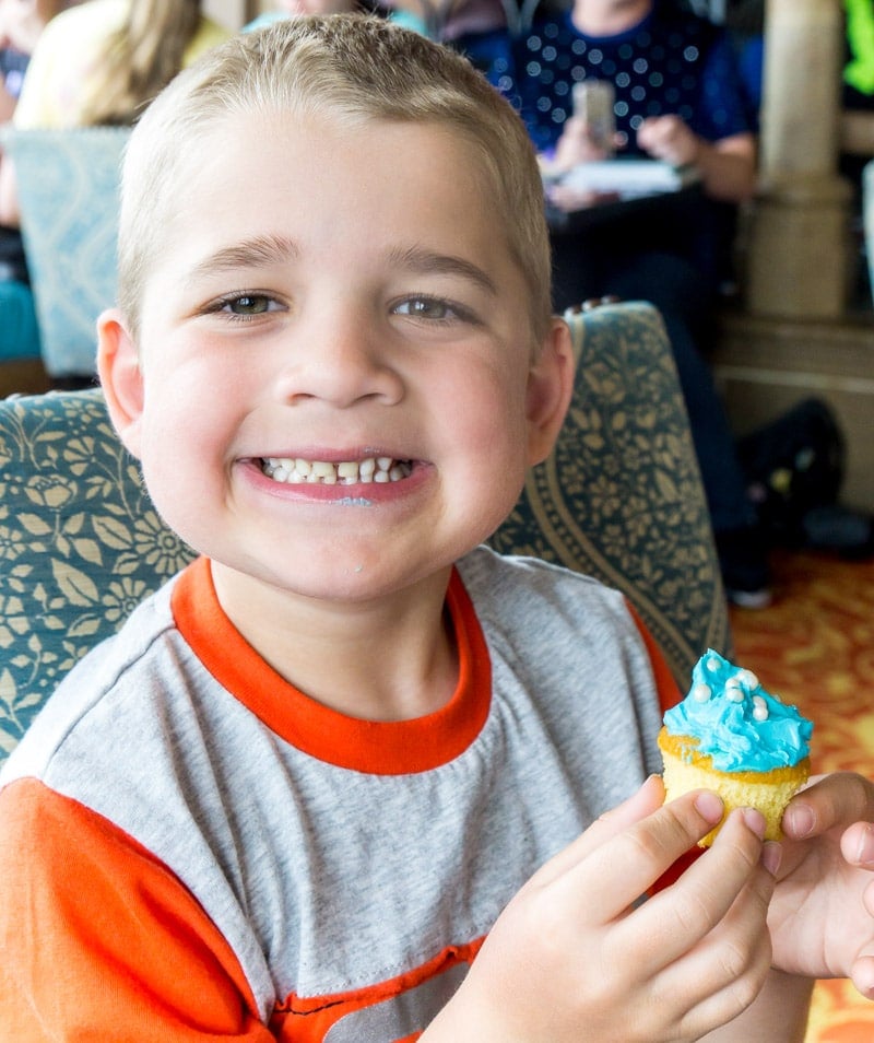 Cupcakes at Cinderella's Royal Table