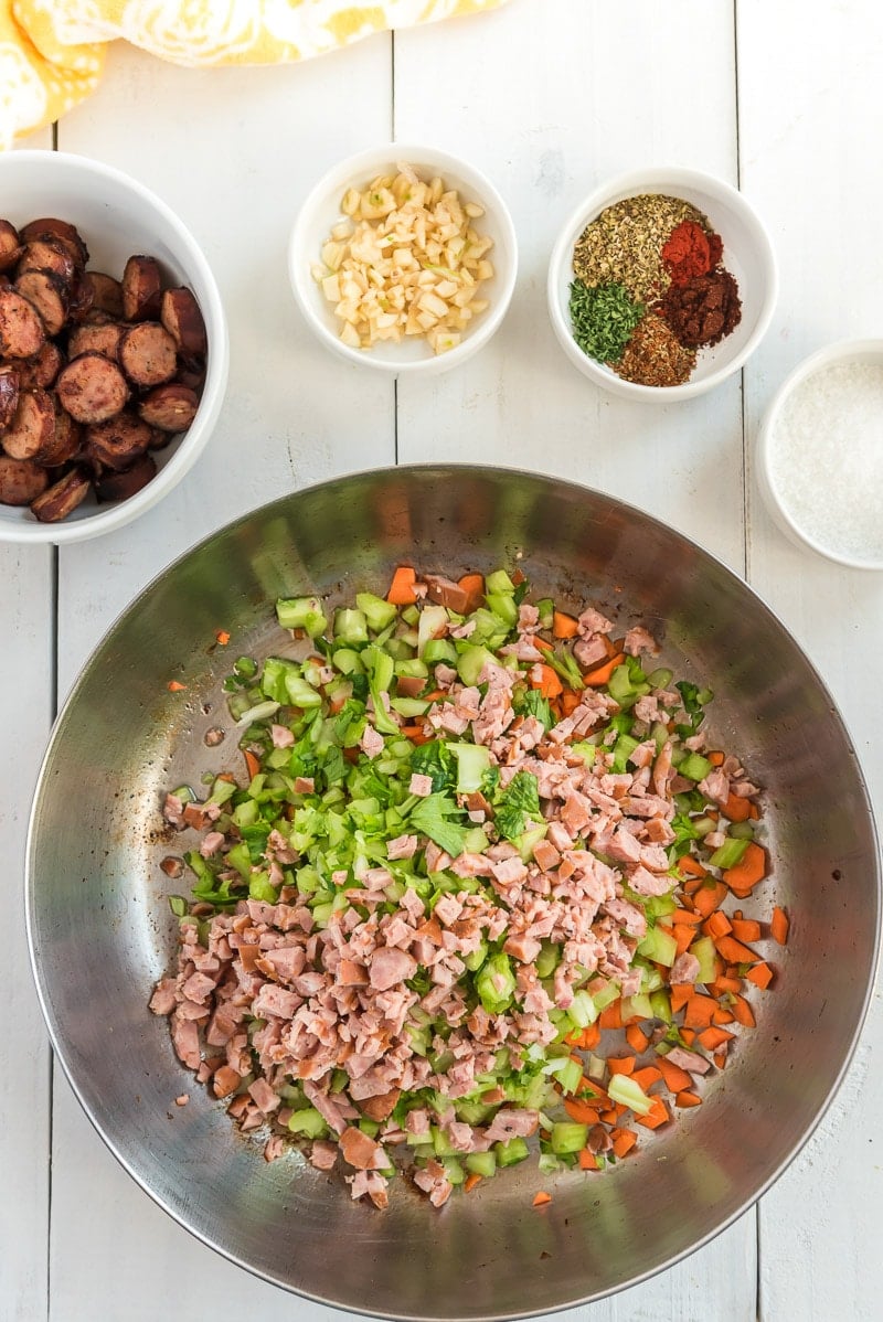 Ingredients for sausage jamabalya