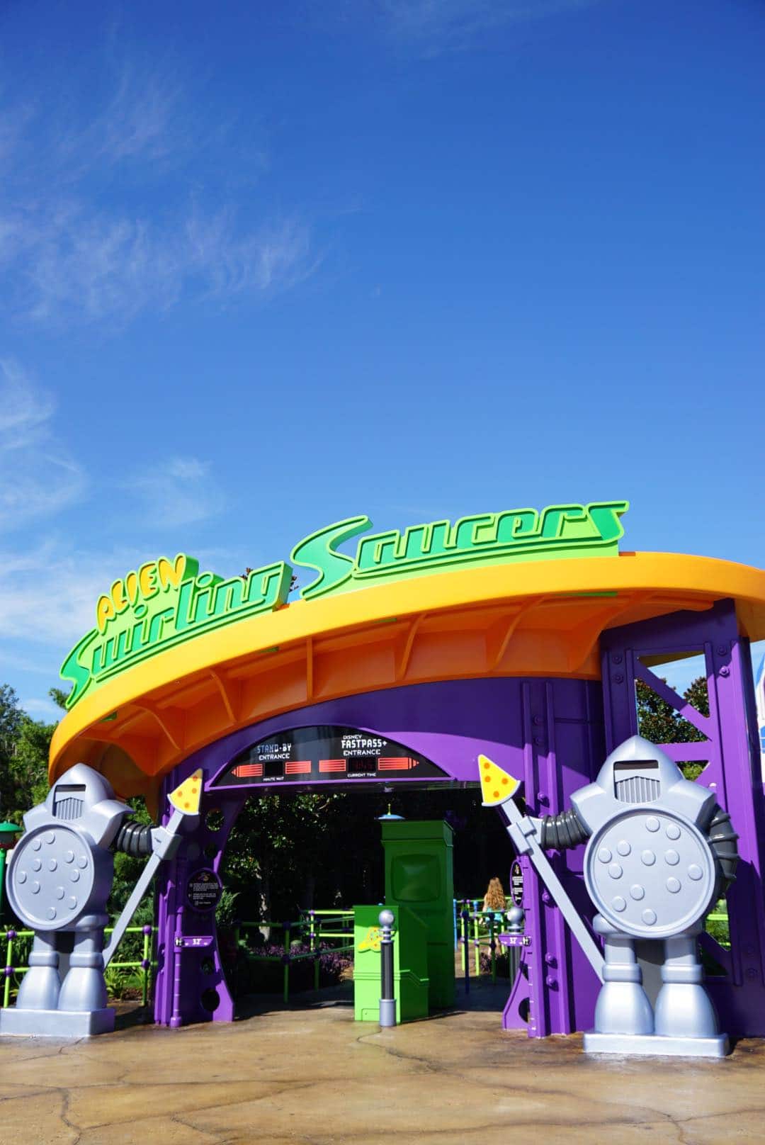 Fast pass display for Toy Story Land fastpass rides