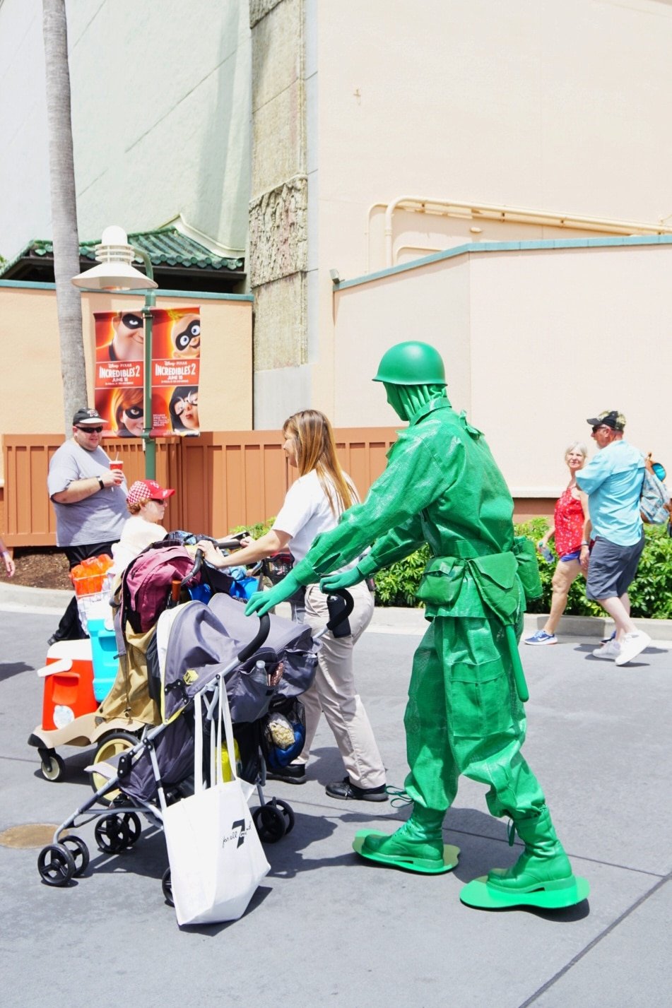 Green army men pushing strollers in Toy Story Land Orlando