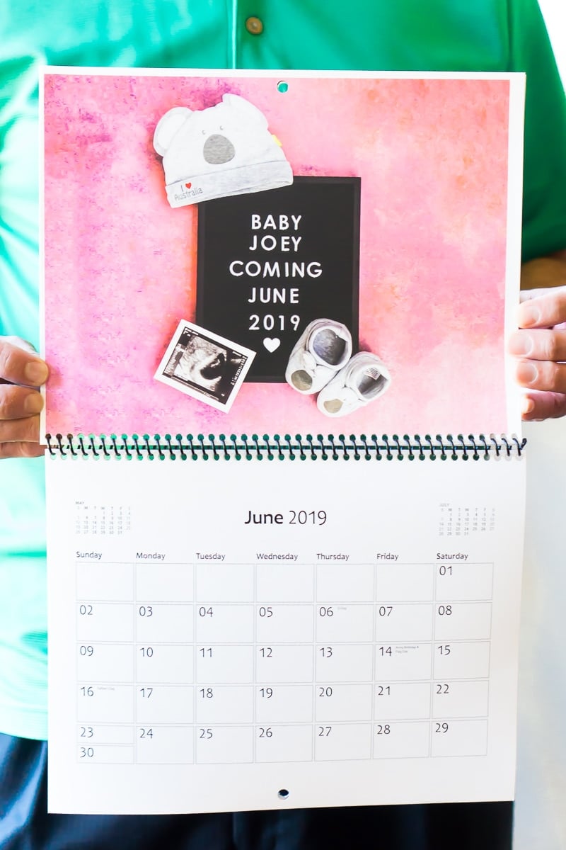 A cute baby announcement makes one of the best gifts for grandparents