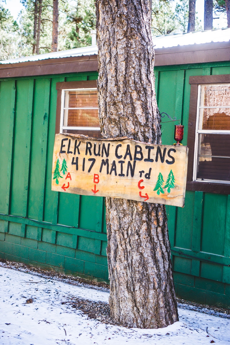 Elk Run Ruidoso cabins outside sign