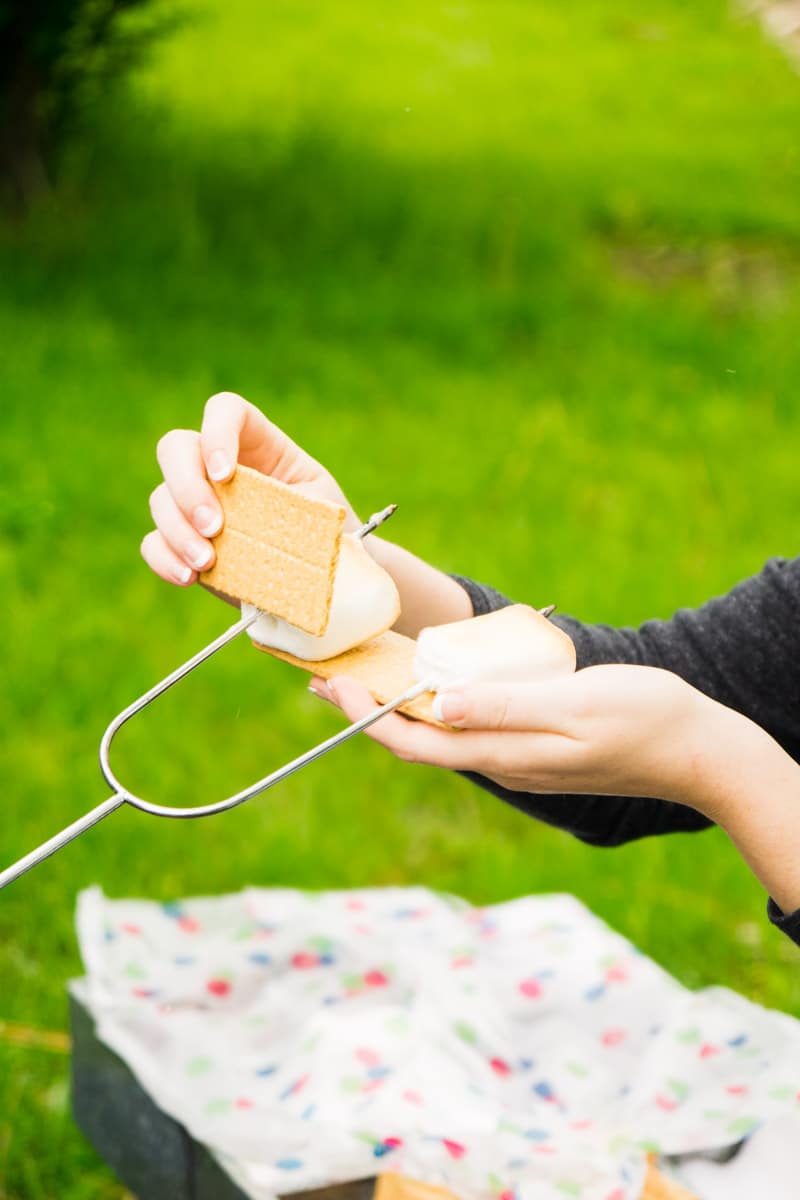 Tips for creating a DIY s'mores bar