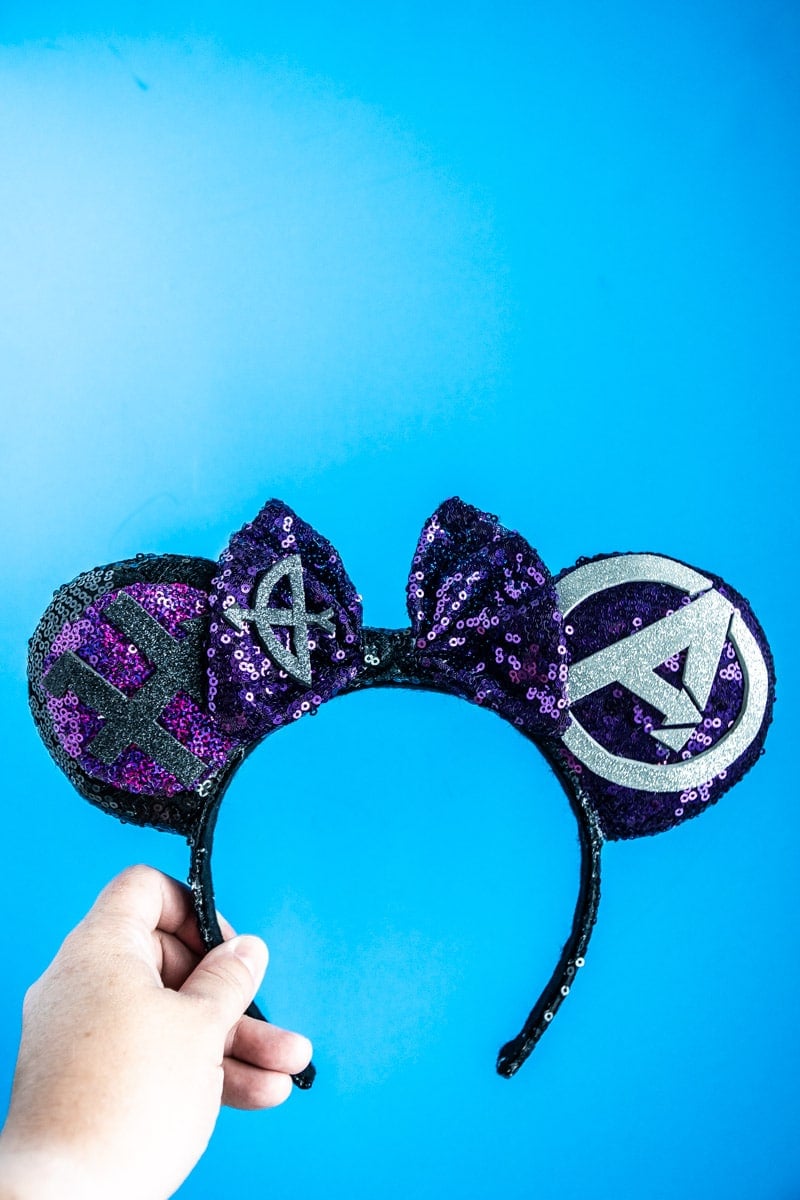 Easy DIY Hawkeye Marvel Shirt with Free Cut File - 72