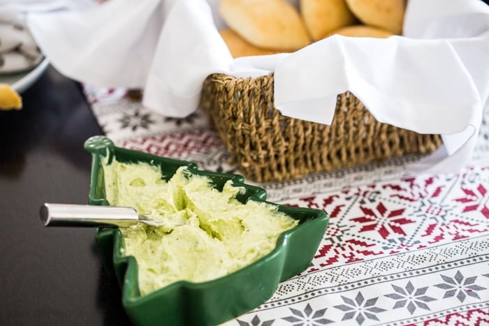 Green dip goes great with Christmas appetizers