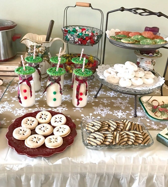 25 Fun and Festive Christmas Party Themes - 77