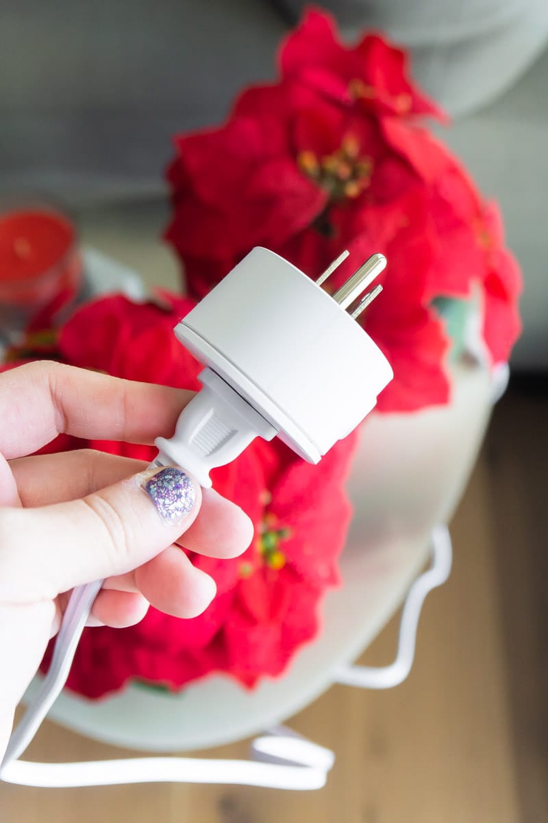 Make your Christmas party ideas easier with a smart plug