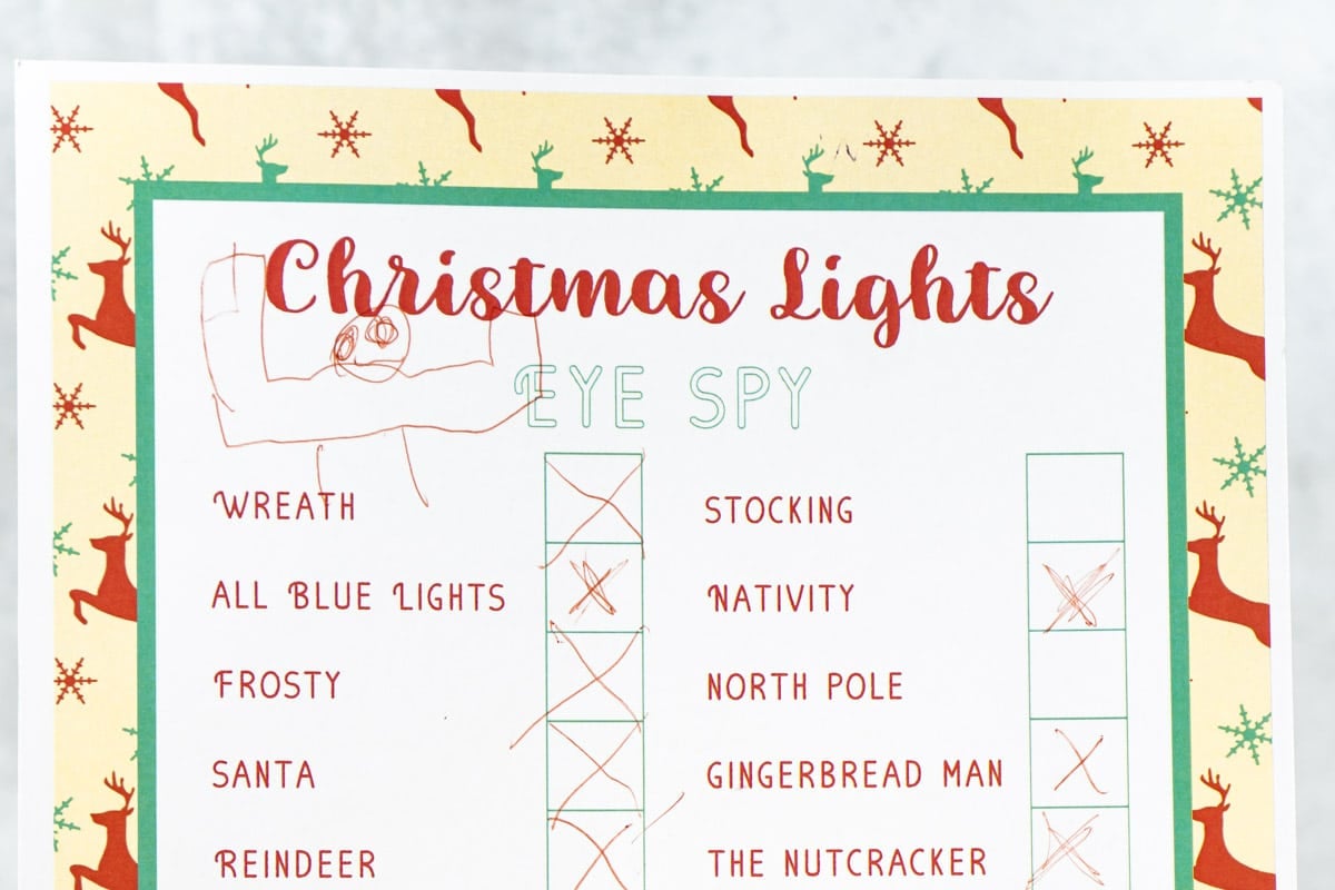 Printable Christmas light scavenger hunt complete with all sorts of fun light displays to look for!