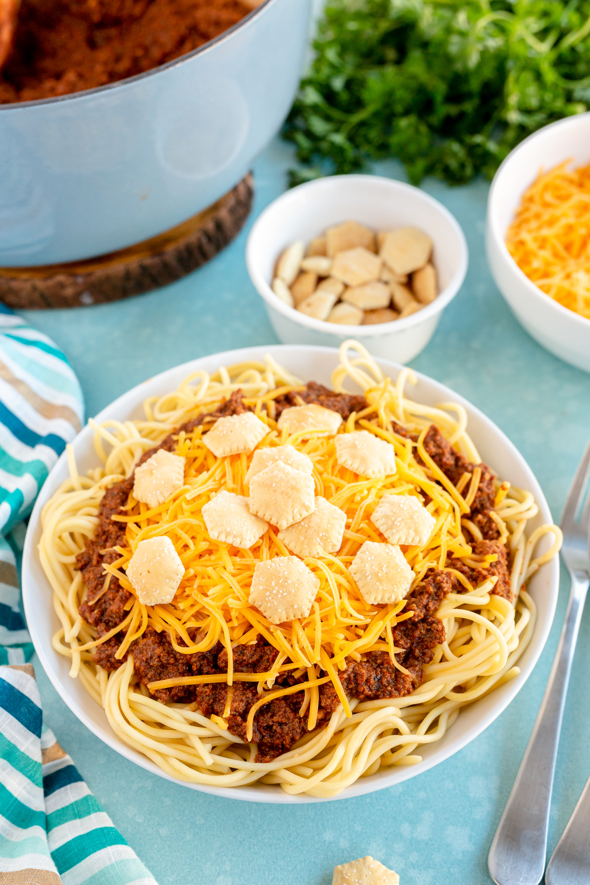 Cincinnati chili 3-way with oyster crackers on top