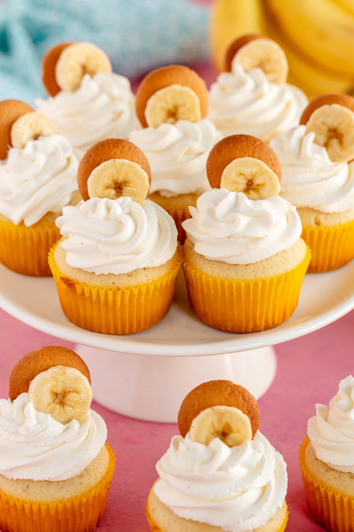 cake stand with banana pudding cupcakes 